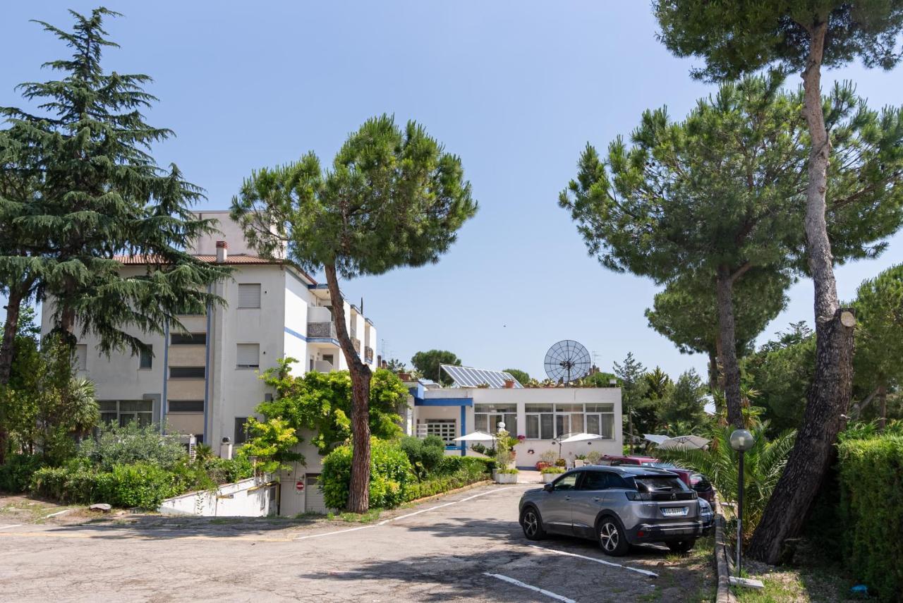 Hotel La Fonte A 300M Uscita A14 Pescara Nord Citta Sant'Angelo Exterior photo
